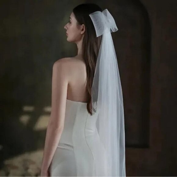 Wedding veil with bow 💕💕🩷 - Picture 3 of 7